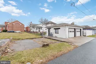250 E Emaus St, Middletown, PA 17057 - Photo 24