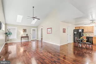 112 Holly Hills Dr, Harrisburg, PA 17110 - Photo 6