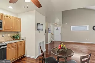 112 Holly Hills Dr, Harrisburg, PA 17110 - Photo 10