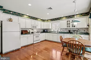 1827 Meadow Ridge Dr, Hummelstown, PA 17036 - Photo 12