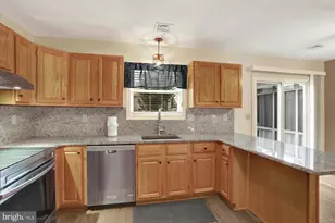 7236 Clearfield St, Harrisburg, PA 17111 - Photo 12