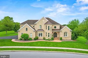 740 Hampton Ct, Harrisburg, PA 17112 - Photo 1
