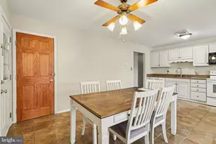 1118 Bethlynn Dr, Harrisburg, PA 17112 - Photo 4