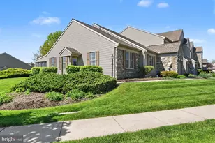 1928 Limestone Dr, Hummelstown, PA 17036 - Photo 2