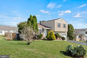 369 Hivner Rd, Harrisburg, PA 17111 - Photo 2