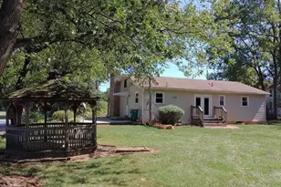 2110 Sand Hill Rd, Hershey, PA 17033 - Photo 2