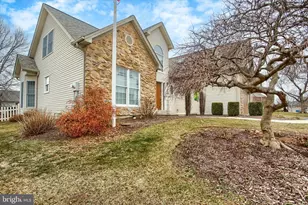 216 Fox Grove Pl, Hummelstown, PA 17036 - Photo 4
