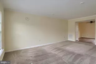 207 Saddle Ridge Dr, Harrisburg, PA 17110 - Photo 4