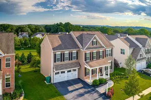 978 Powder Horn Dr, Hummelstown, PA 17036 - Photo 2