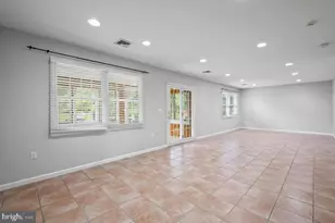 262 Crescent Dr, Hershey, PA 17033 - Photo 6