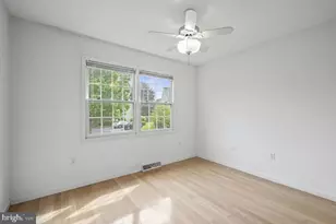 262 Crescent Dr, Hershey, PA 17033 - Photo 16