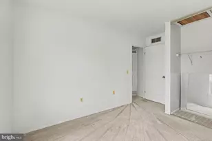 221 Lamp Post Ln, Hershey, PA 17033 - Photo 16