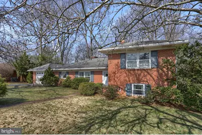 359 E Granada Avenue, Hershey, PA 17033 - Photo 6