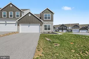 7884 Oakbrook Dr, Harrisburg, PA 17112 - Photo 1