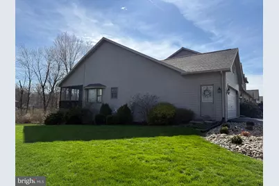 6401 Whisper Wood Lane, Harrisburg, PA 17112 - Photo 2