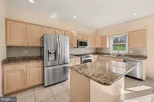 6401 Whisper Wood Ln, Harrisburg, PA 17112 - Photo 14