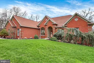 4755 Maple Shade Dr, Harrisburg, PA 17110 - Photo 6