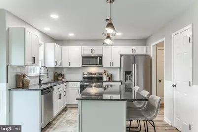 128 Azalea Drive, Hershey, PA 17033 - Photo 2