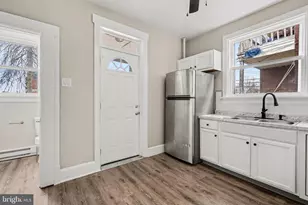 1122 N 15th St, Harrisburg, PA 17103 - Photo 8