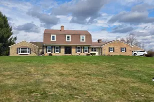 7204 Charles Dr, Harrisburg, PA 17112 - Photo 1