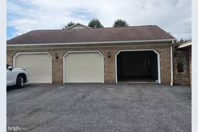 7204 Charles Drive, Harrisburg, PA 17112 - Photo 2