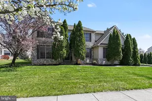 2374 Pullman Way, Hummelstown, PA 17036 - Photo 2