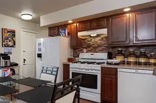 2441 Penn St, Harrisburg, PA 17110 - Photo 10