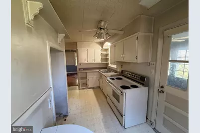 3828 Brisban Street, Harrisburg, PA 17111 - Photo 4