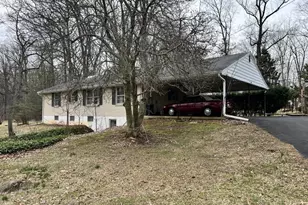 977 Locust Grove Rd, Middletown, PA 17057 - Photo 2