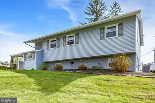 129 Shirley Dr, Middletown, PA 17057 - Photo 2