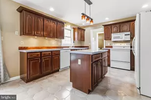 1221 Jill Dr, Hummelstown, PA 17036 - Photo 12