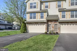 154 Mapleton Blvd, Harrisburg, PA 17112 - Photo 2