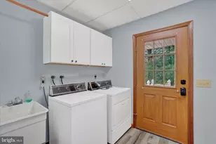 5909 Eshenaur Dr, Harrisburg, PA 17112 - Photo 16