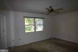 1370 Woodridge Dr, Middletown, PA 17057 - Photo 12