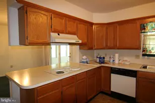 1370 Woodridge Dr, Middletown, PA 17057 - Photo 10