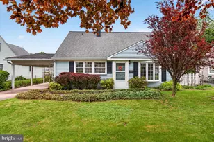 1036 Spruce St, Middletown, PA 17057 - Photo 2