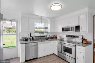3736 Sharon St, Harrisburg, PA 17111 - Photo 8