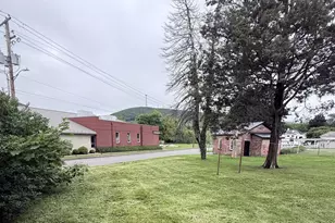 709 Main St, Lykens, PA 17048 - Photo 10