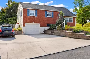 203 Ashwood Way, Harrisburg, PA 17109 - Photo 2