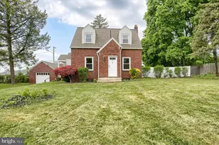 1 Oakmont Rd, Harrisburg, PA 17109 - Photo 2