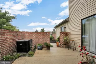 609 Cherrington Dr, Harrisburg, PA 17110 - Photo 8