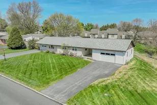 321 E Glenn Rd, Hershey, PA 17033 - Photo 2