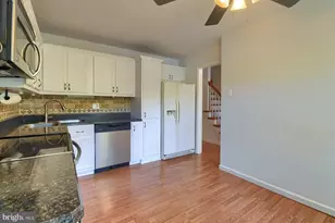 2 Fairfax Village S, Harrisburg, PA 17112 - Photo 6