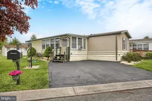 4 Meadow Run, Harrisburg, PA 17112 - Photo 2