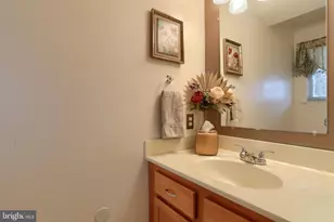 5790 Hidden Lake Dr, Harrisburg, PA 17111 - Photo 14