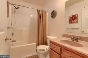 5790 Hidden Lake Dr, Harrisburg, PA 17111 - Photo 20