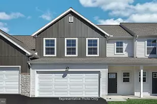 7829 Oakbrook Dr, Harrisburg, PA 17112 - Photo 2