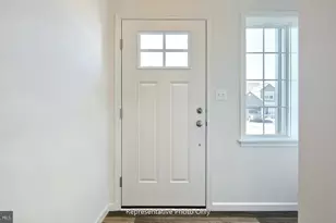 7852 Oakbrook Dr, Harrisburg, PA 17112 - Photo 2