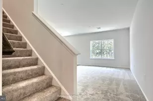 7854 Oakbrook Dr, Harrisburg, PA 17112 - Photo 4
