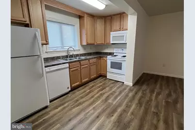 15 E Main Street #APT A, Hummelstown, PA 17036 - Photo 6